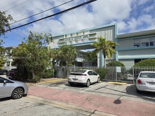 1255 Marseille 21, Miami Beach, FL 33141