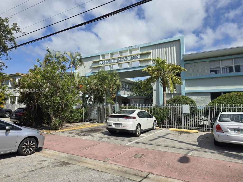 1255 Marseille 21, Miami Beach, FL 33141