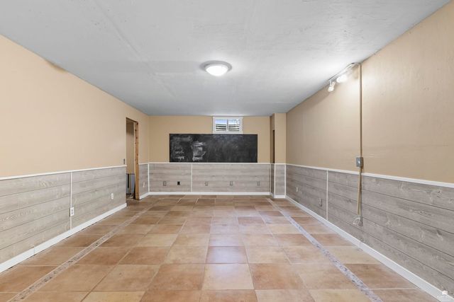 1912 Tulip Terrace, Manhattan, KS 66502