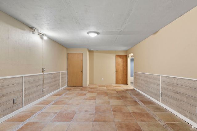 1912 Tulip Terrace, Manhattan, KS 66502