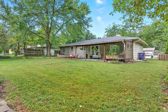 1912 Tulip Terrace, Manhattan, KS 66502