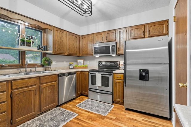 1912 Tulip Terrace, Manhattan, KS 66502