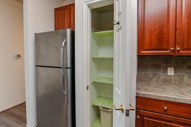 2400 Mccue Road 443, Houston, TX 77056