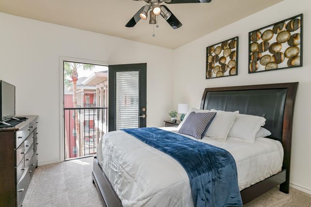 2400 Mccue Road 443, Houston, TX 77056