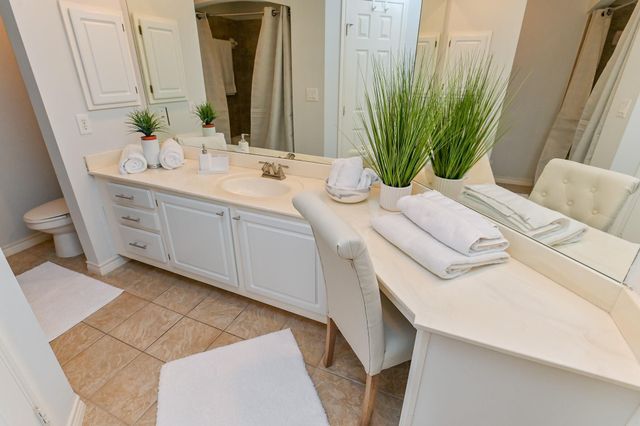 2400 Mccue Road 443, Houston, TX 77056