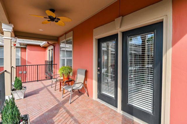 2400 Mccue Road 443, Houston, TX 77056