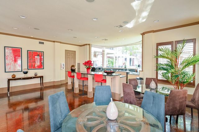 2400 Mccue Road 443, Houston, TX 77056