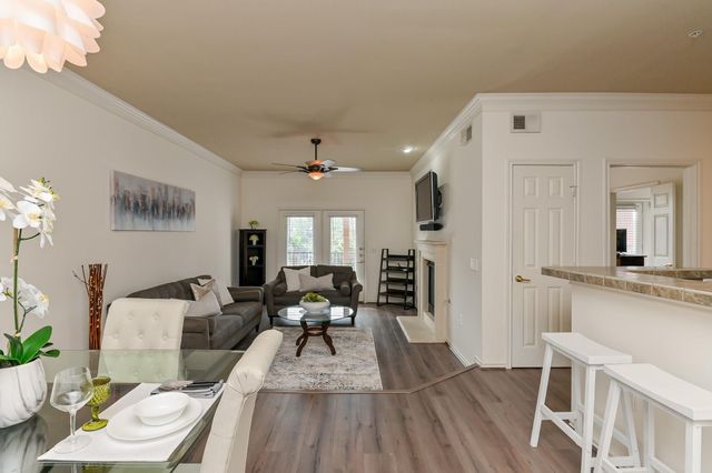 2400 Mccue Road 443, Houston, TX 77056