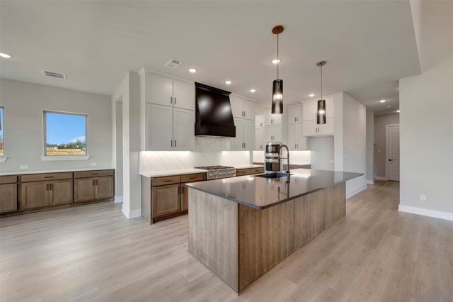 2305 Northshore Trail, Lakewood Village, TX 75068