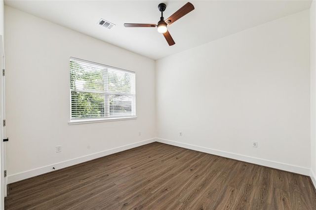 2620 Noble Street, Houston, TX 77026