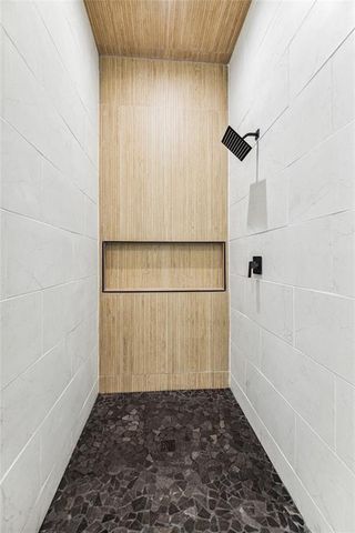 2620 Noble Street, Houston, TX 77026