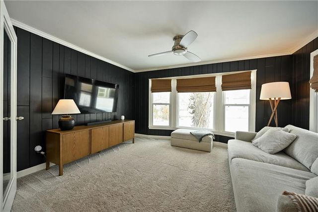 6000 W 101st Place, Overland Park, KS 66207