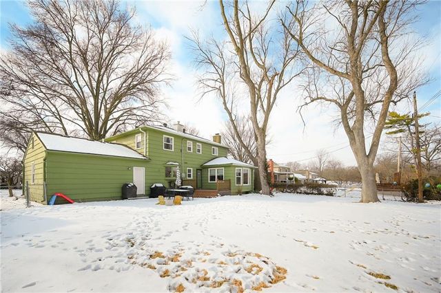 6000 W 101st Place, Overland Park, KS 66207