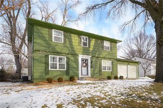 6000 W 101st Place, Overland Park, KS 66207