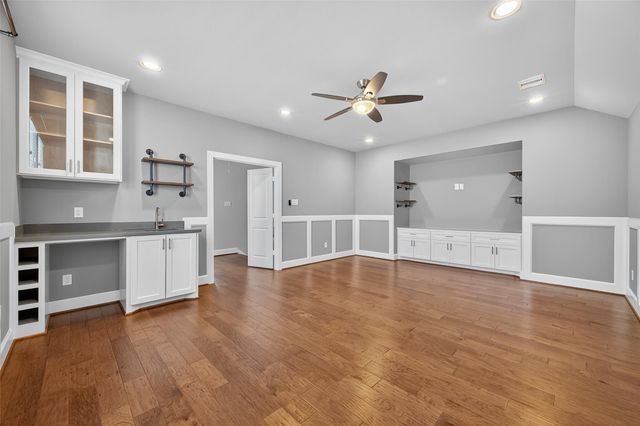 1624 W 24th Street B, Houston, TX 77008