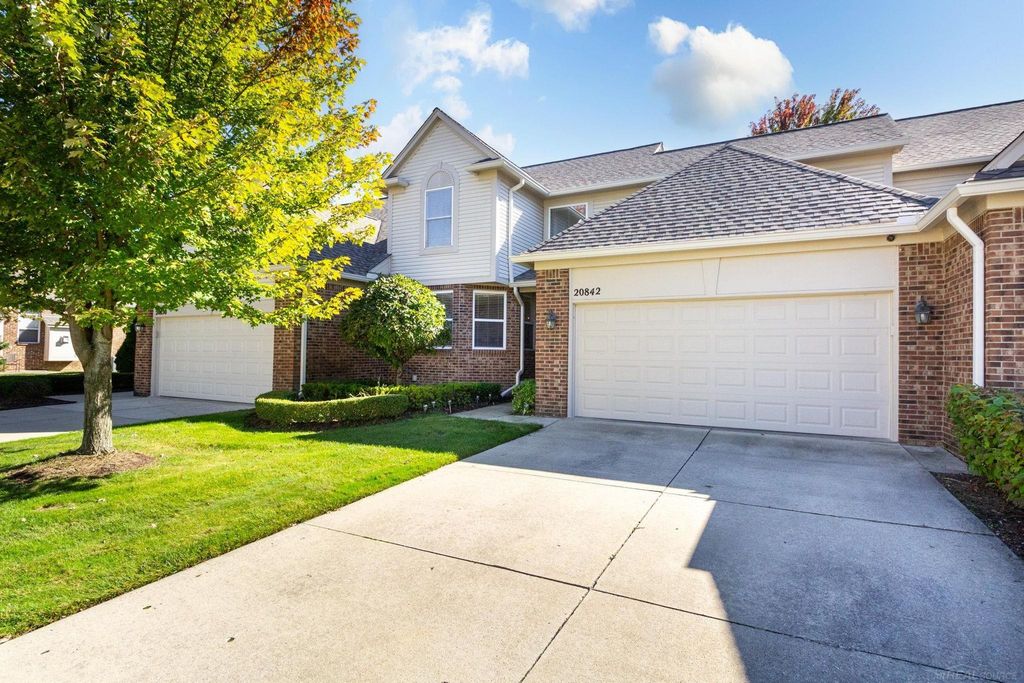 20842 Kenmare Drive, Macomb Twp, MI 48044