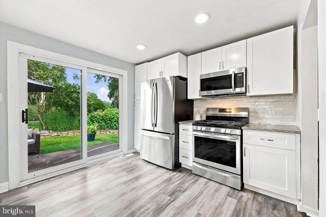 6 SHARPLESS LN, Media, PA 19063