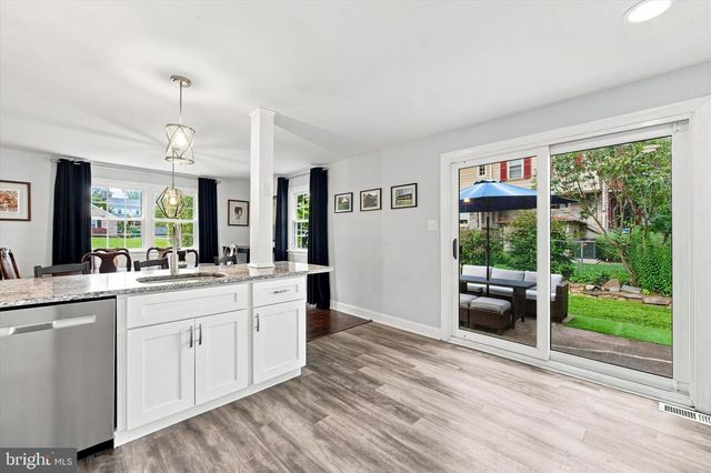 6 SHARPLESS LN, Media, PA 19063