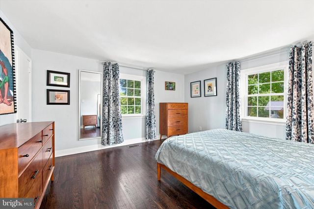 6 SHARPLESS LN, Media, PA 19063