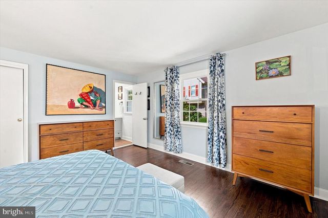 6 SHARPLESS LN, Media, PA 19063