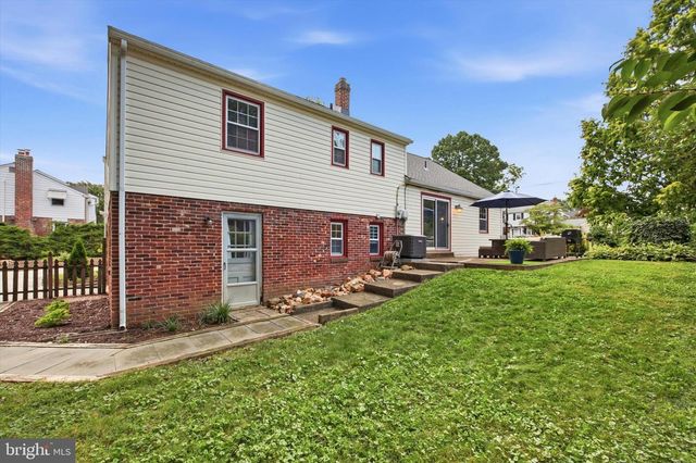 6 SHARPLESS LN, Media, PA 19063
