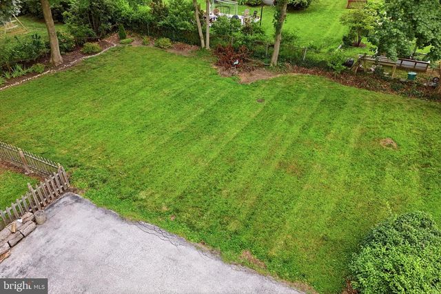 6 SHARPLESS LN, Media, PA 19063