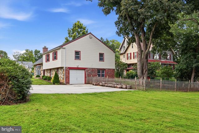 6 SHARPLESS LN, Media, PA 19063