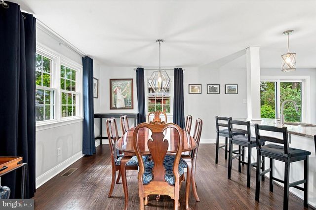 6 SHARPLESS LN, Media, PA 19063