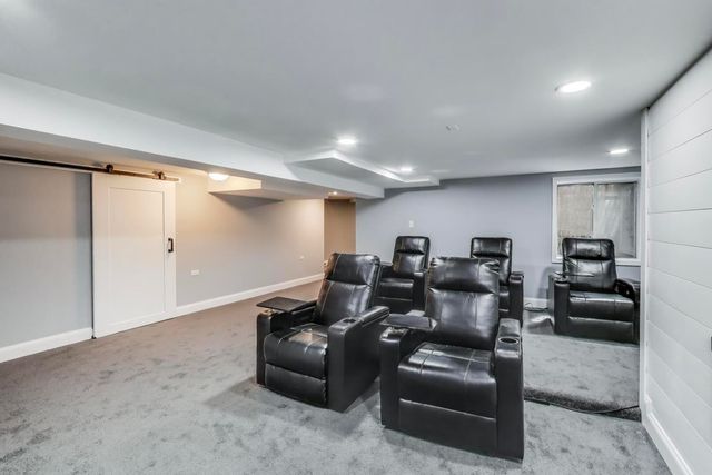 9340 S Vanderpoel Avenue, Chicago, IL 60643