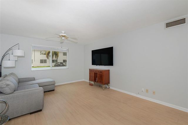 1821 NE 62nd Street 310, Fort Lauderdale, FL 33308
