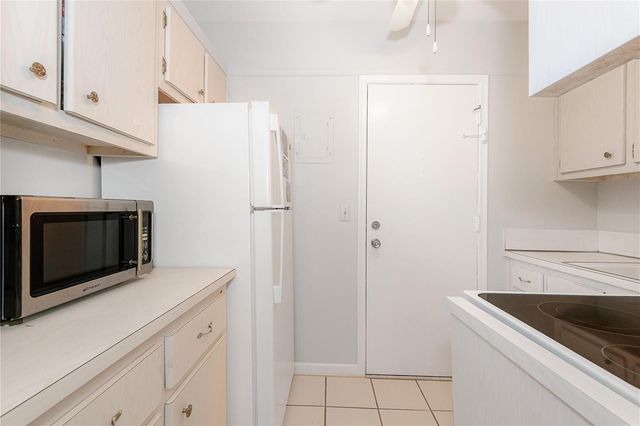 1821 NE 62nd Street 310, Fort Lauderdale, FL 33308