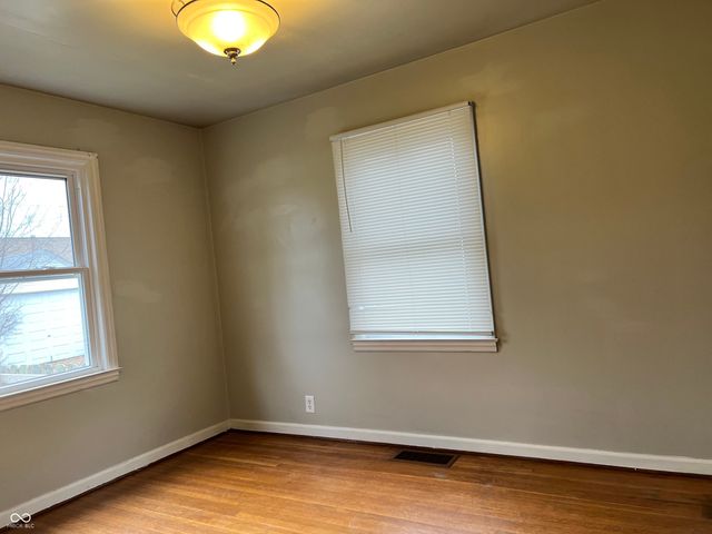 1328 Wallace Avenue, Indianapolis, IN 46201