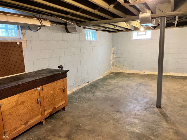 1328 Wallace Avenue, Indianapolis, IN 46201