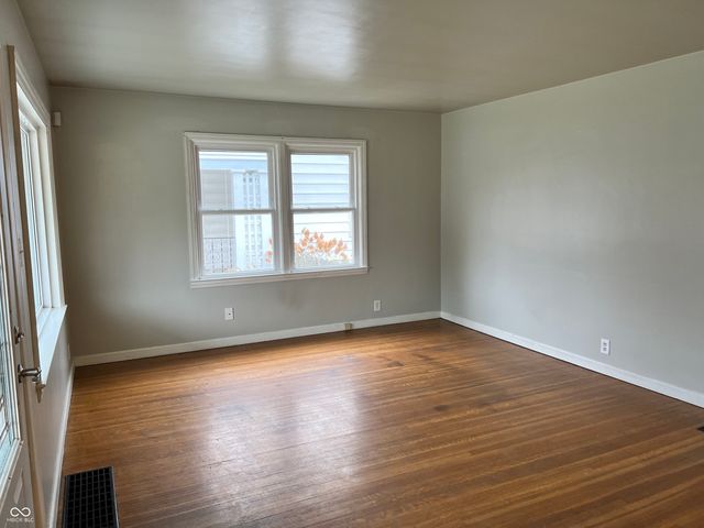 1328 Wallace Avenue, Indianapolis, IN 46201