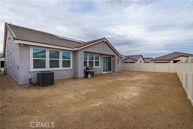 8812 W Dale Drive, Lancaster, CA 93536