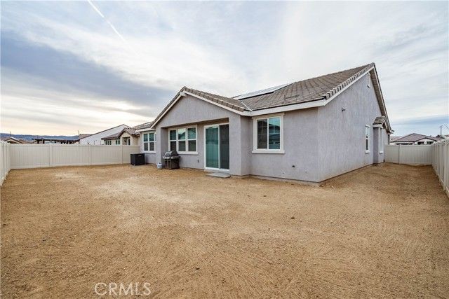 8812 W Dale Drive, Lancaster, CA 93536