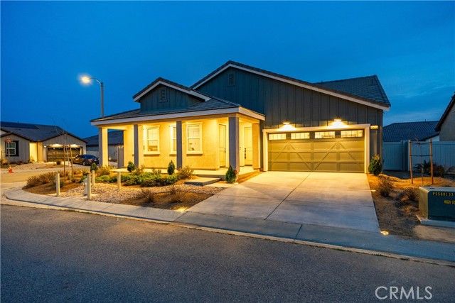 8812 W Dale Drive, Lancaster, CA 93536