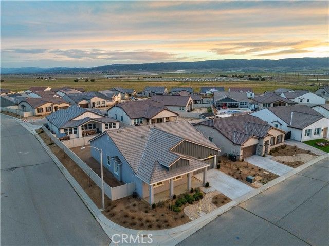 8812 W Dale Drive, Lancaster, CA 93536