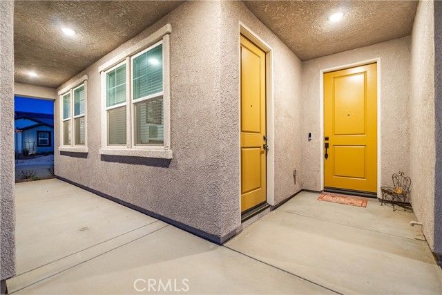 8812 W Dale Drive, Lancaster, CA 93536