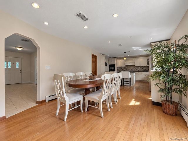 21 Argow Place, Nanuet, NY 10954