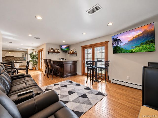 21 Argow Place, Nanuet, NY 10954