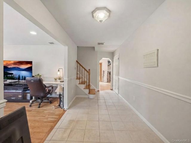 21 Argow Place, Nanuet, NY 10954