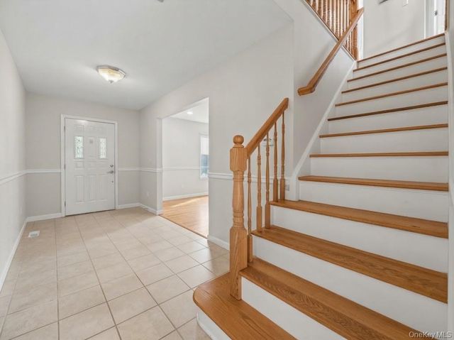 21 Argow Place, Nanuet, NY 10954