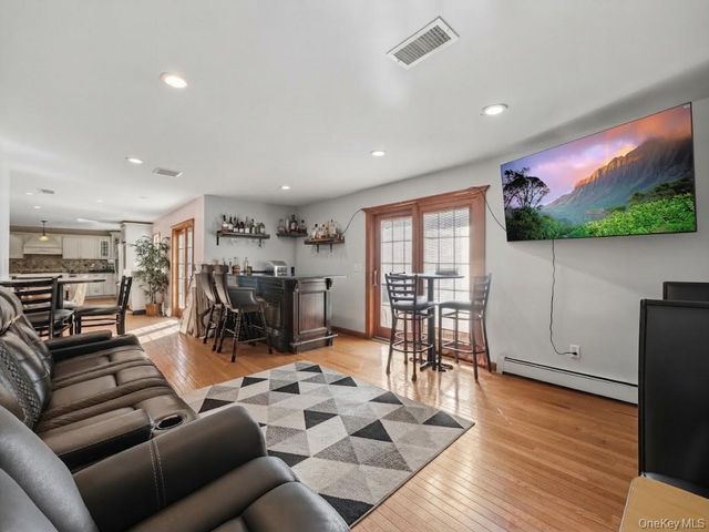 21 Argow Place, Nanuet, NY 10954