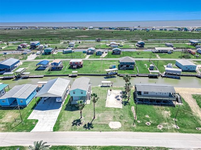 1217 County Road 201, Sargent, TX 77414