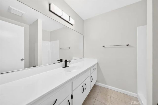 9404 Round Up A, Montclair, CA 91763