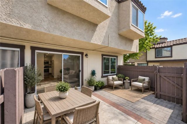 9404 Round Up A, Montclair, CA 91763