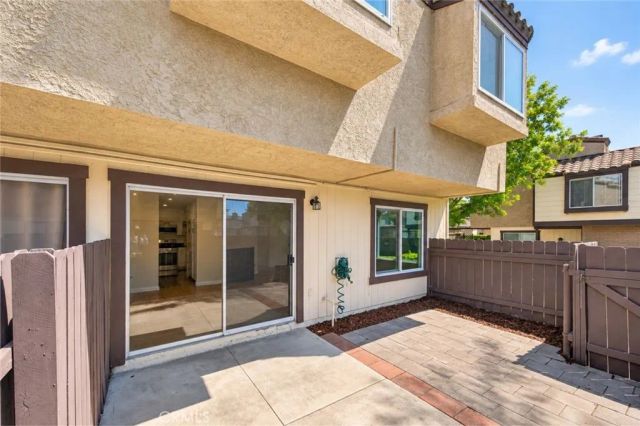 9404 Round Up A, Montclair, CA 91763