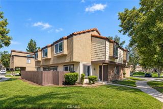 9404 Round Up A, Montclair, CA 91763
