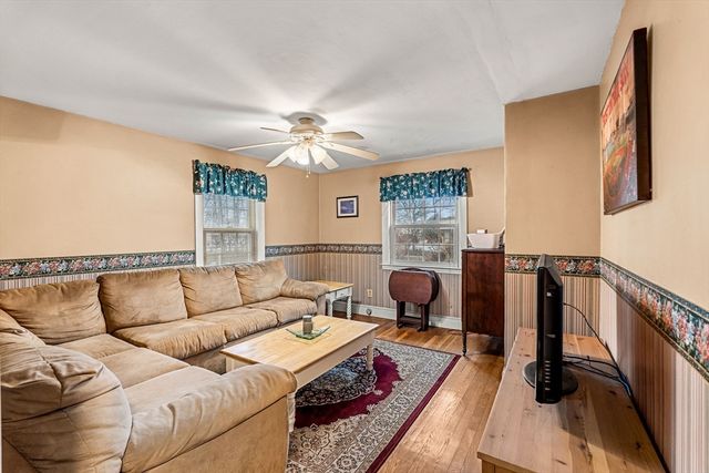 22 Bolton Street, Reading, MA 01867